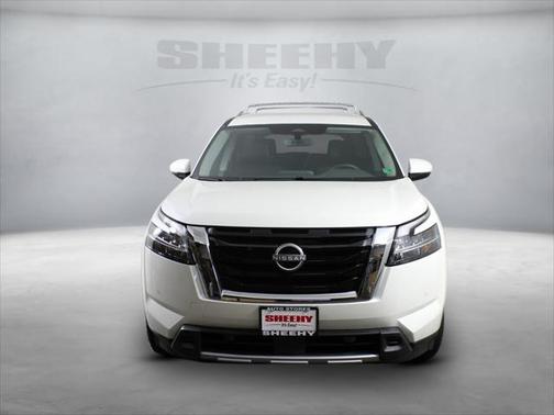 2024 Nissan Pathfinder SL 4WD