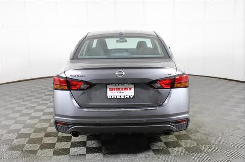 2022 Nissan Altima SR FWD