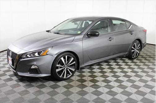 2022 Nissan Altima SR FWD