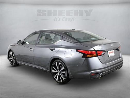 2022 Nissan Altima SR FWD