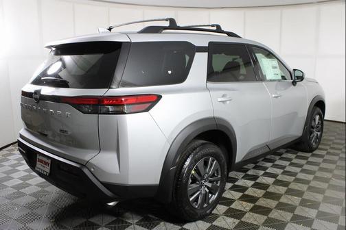 2025 Nissan Pathfinder SV 4WD