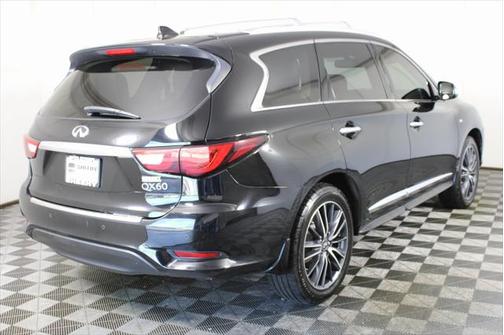 2017 INFINITI QX60 Base