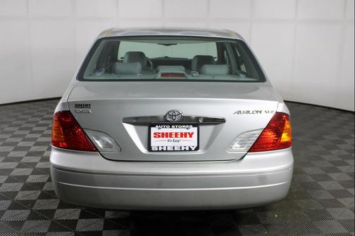 2002 Toyota Avalon XLS