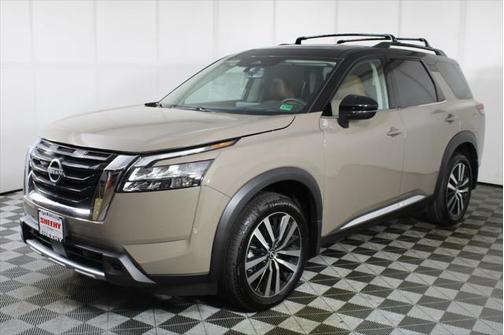 2025 Nissan Pathfinder Platinum 4WD
