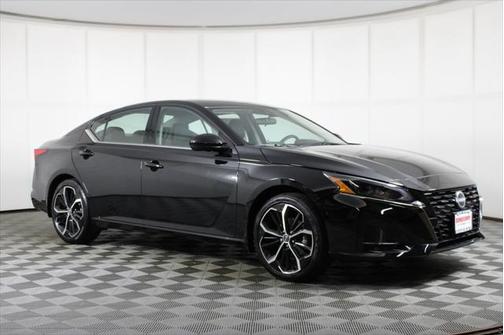 2025 Nissan Altima SR FWD