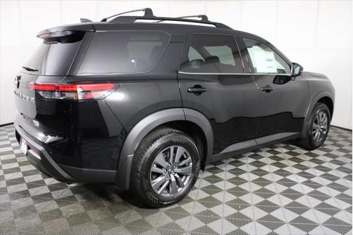 2025 Nissan Pathfinder SV 4WD