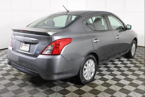 2016 Nissan Versa 1.6 SV