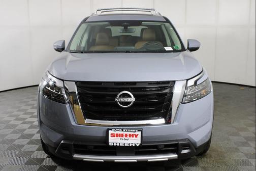 2025 Nissan Pathfinder Platinum 4WD