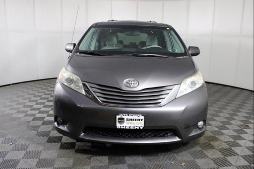 2014 Toyota Sienna XLE