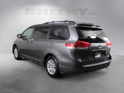 2014 Toyota Sienna XLE
