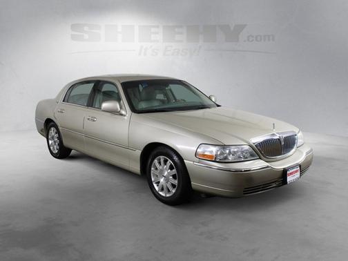 2011 Lincoln Town Car Signature