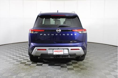 2025 Nissan Pathfinder SL 4WD