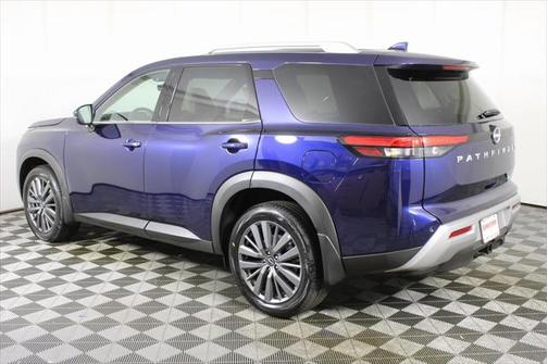 2025 Nissan Pathfinder SL 4WD
