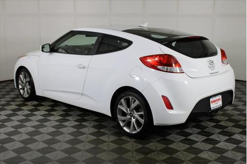 2017 Hyundai Veloster Base