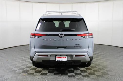 2025 Nissan Pathfinder Platinum 4WD
