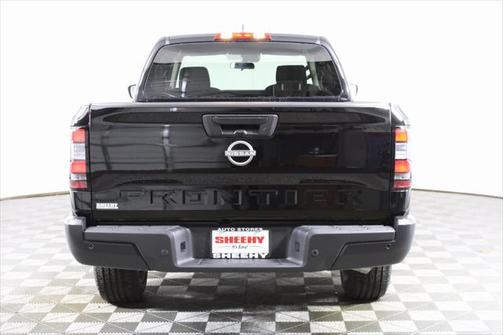 2025 Nissan Frontier S