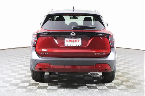 2025 Nissan Kicks SR