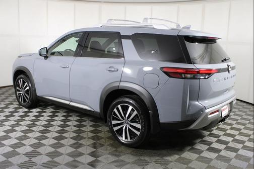 2025 Nissan Pathfinder Platinum 4WD