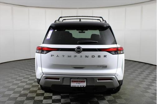 2025 Nissan Pathfinder Platinum 4WD