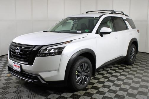 2025 Nissan Pathfinder SV 4WD