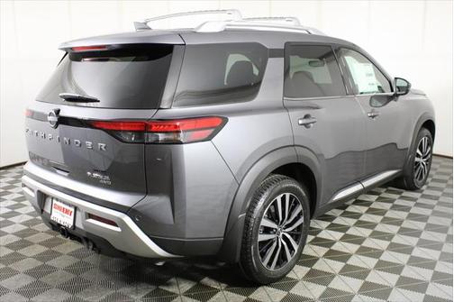 2025 Nissan Pathfinder Platinum 4WD