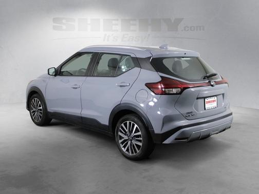 2022 Nissan Kicks SV