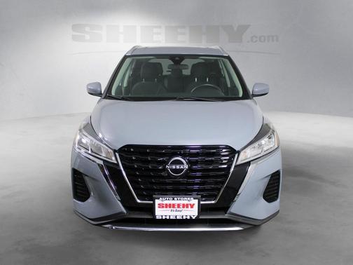 2022 Nissan Kicks SV