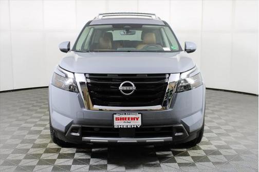2025 Nissan Pathfinder Platinum 4WD
