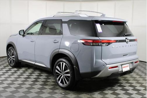 2025 Nissan Pathfinder Platinum 4WD