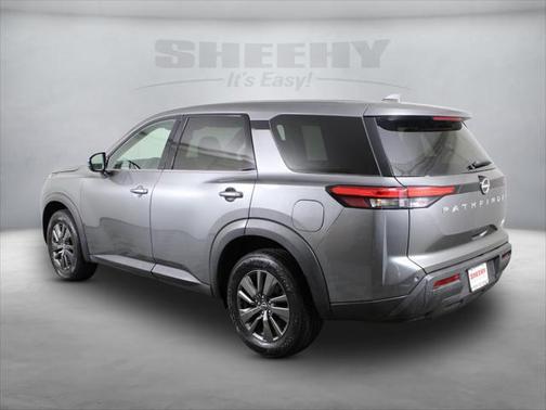 2022 Nissan Pathfinder S 4WD
