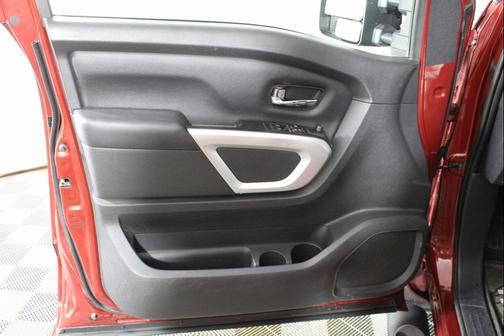 2019 Nissan Titan SV