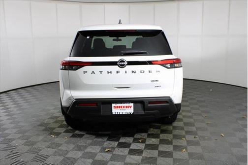 2025 Nissan Pathfinder S