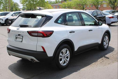 Oxford White 2023 Ford Escape SE