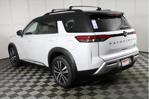 2025 Nissan Pathfinder Platinum 4WD
