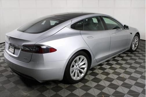 2018 Tesla Model S 75D