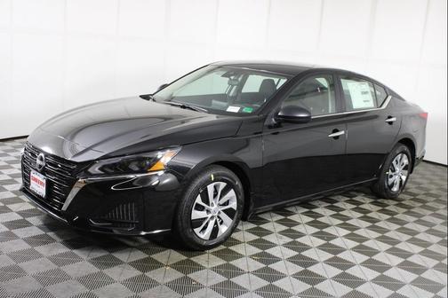 2025 Nissan Altima S FWD