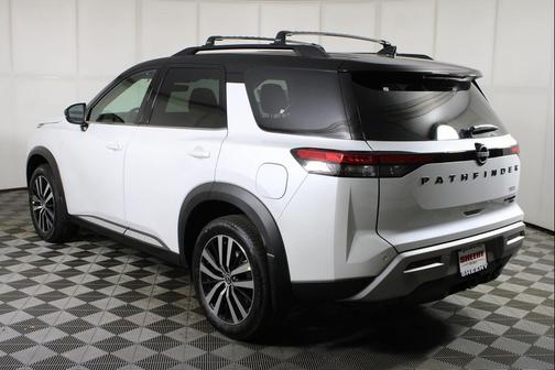 2025 Nissan Pathfinder Platinum 4WD