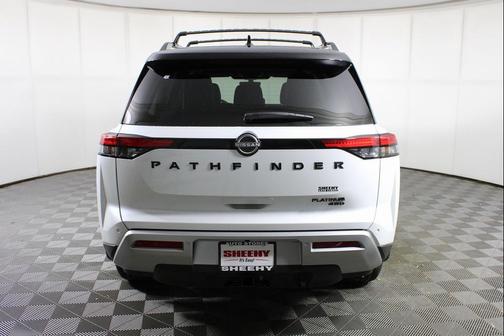 2025 Nissan Pathfinder Platinum 4WD