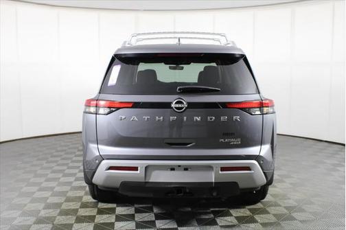 2025 Nissan Pathfinder Platinum 4WD