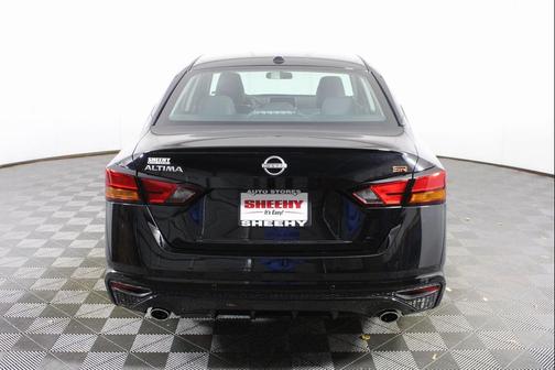 2025 Nissan Altima SR FWD