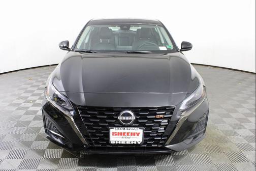 2025 Nissan Altima SR FWD