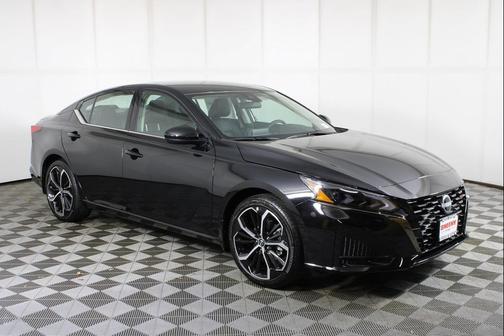 2025 Nissan Altima SR FWD