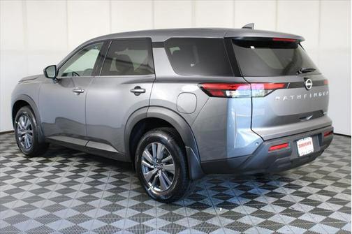 2025 Nissan Pathfinder S 4WD