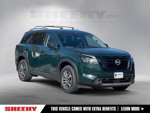 2022 Nissan Pathfinder SL 4WD