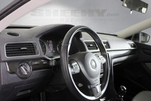 2015 Volkswagen Passat 1.8T Sport