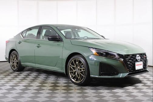 2025 Nissan Altima SR FWD