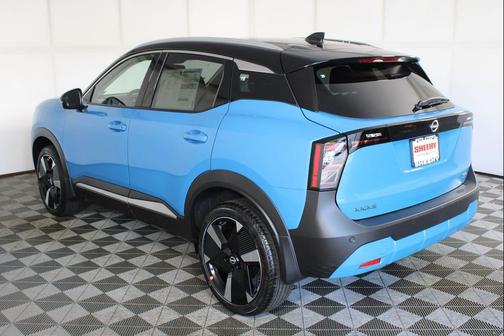 Arctic Ice 2026 Nissan Kicks SR