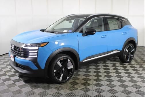 Arctic Ice 2026 Nissan Kicks SR
