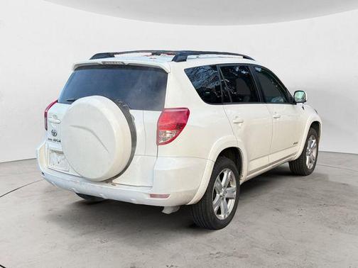 2007 Toyota RAV4 Sport