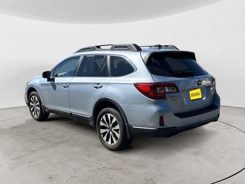 Ice Silver Metallic 2016 Subaru Outback 2.5i Limited